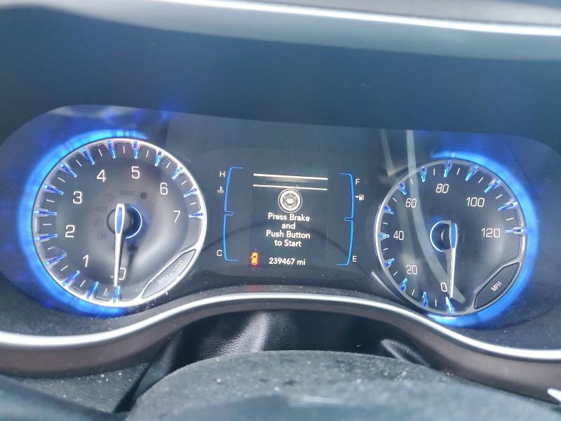 Photo 9 from auction – 2018 CHRYSLER PACIFICA with VIN 2C4RC1FG9JR356902
