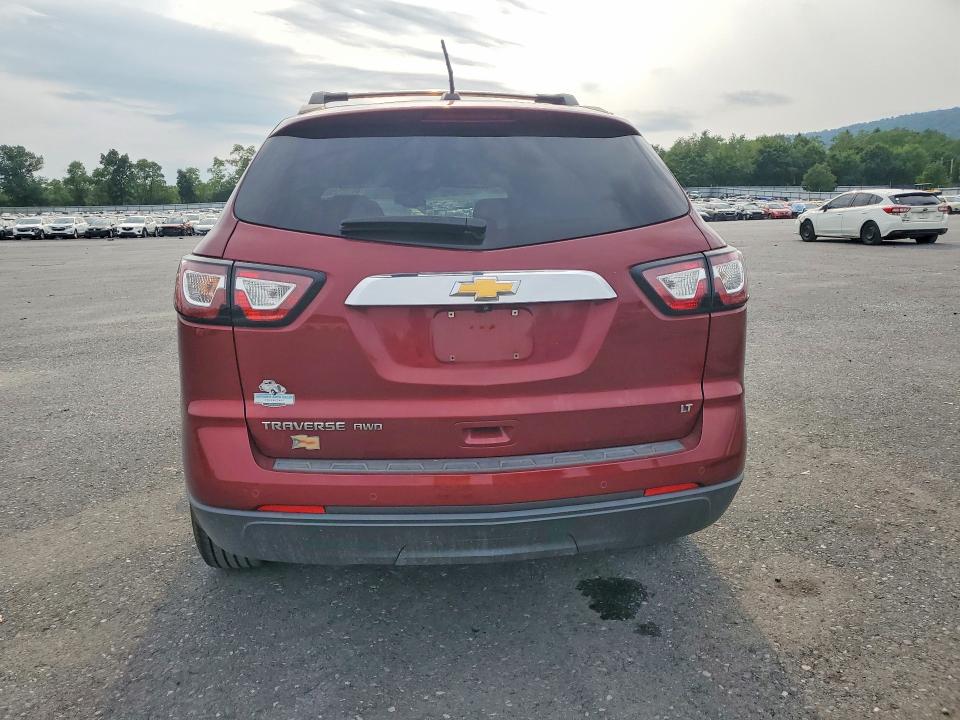 Photo 6 from auction – 2017 CHEVROLET TRAVERSE with VIN 1GNKVHKD0HJ228117