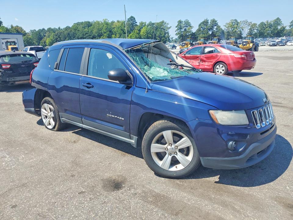 Photo 4 from auction – 2014 JEEP COMPASS with VIN 1C4NJCBA4ED643056