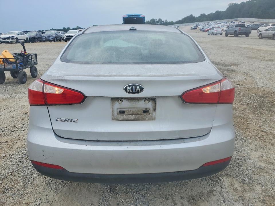 Photo 6 from auction – 2016 KIA FORTE with VIN KNAFK4A6XG5604342