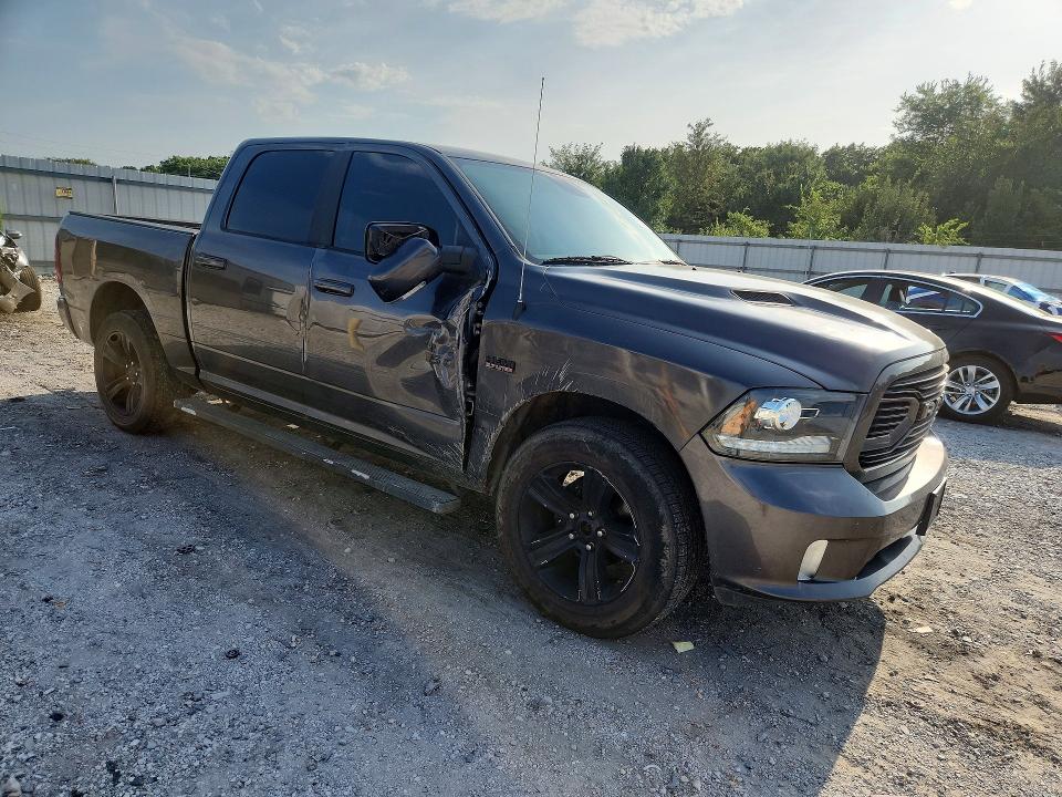 Photo 4 from auction – 2018 RAM 1500 with VIN 1C6RR7MT5JS114051