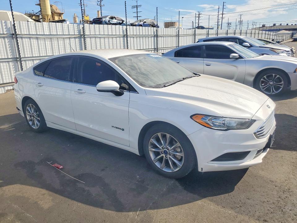 Zdjęcie 4 z aukcji – 2017 FORD FUSION z VIN 3FA6P0LU9HR344500
