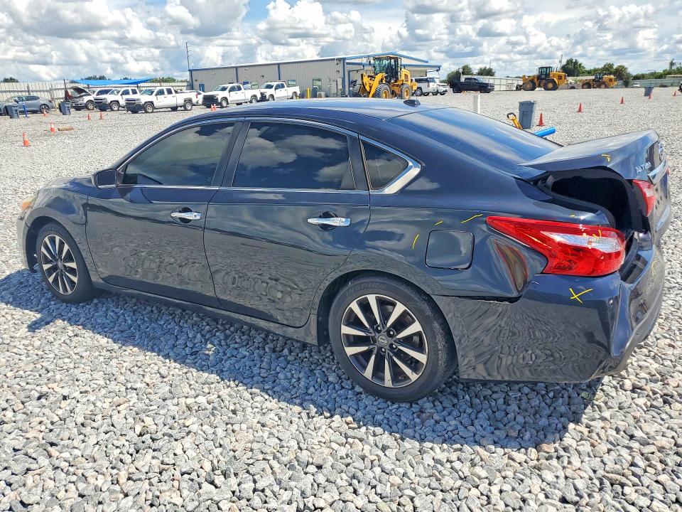 Photo 2 from auction – 2017 NISSAN ALTIMA with VIN 1N4AL3APXHC205690
