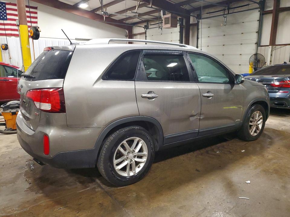 Photo 3 from auction – 2014 KIA SORENTO with VIN 5XYKTDA65EG508525