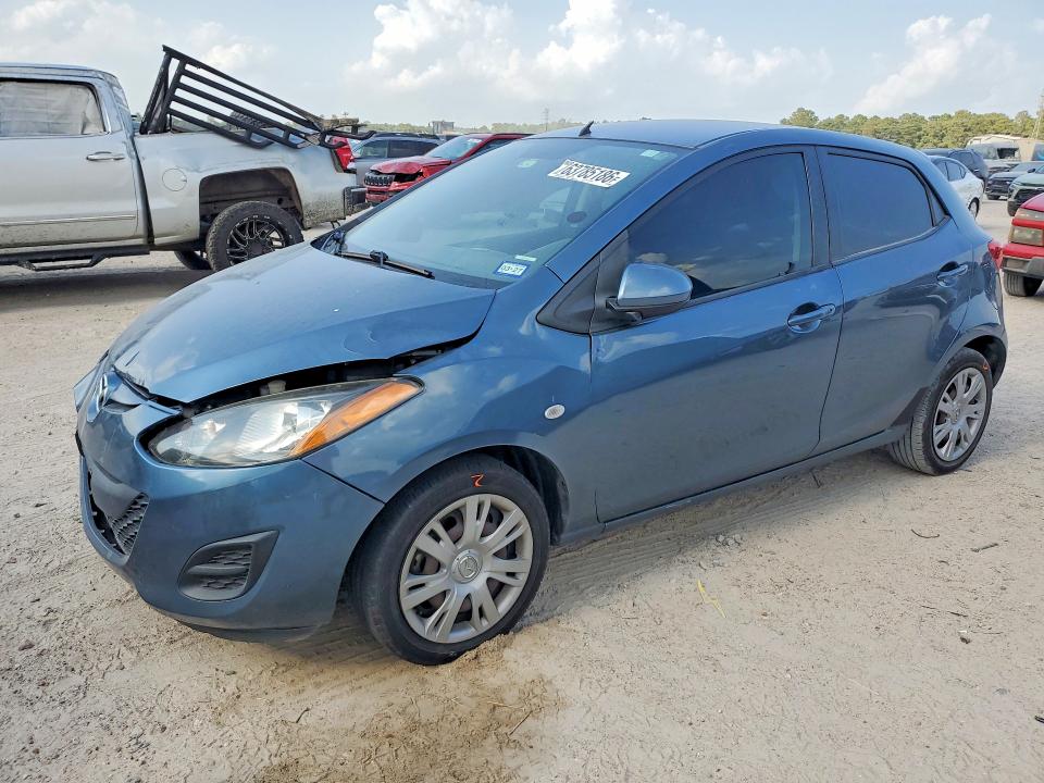 MAZDA 2 2014 with VIN JM1DE1KY4E0186287 - Photo from auction