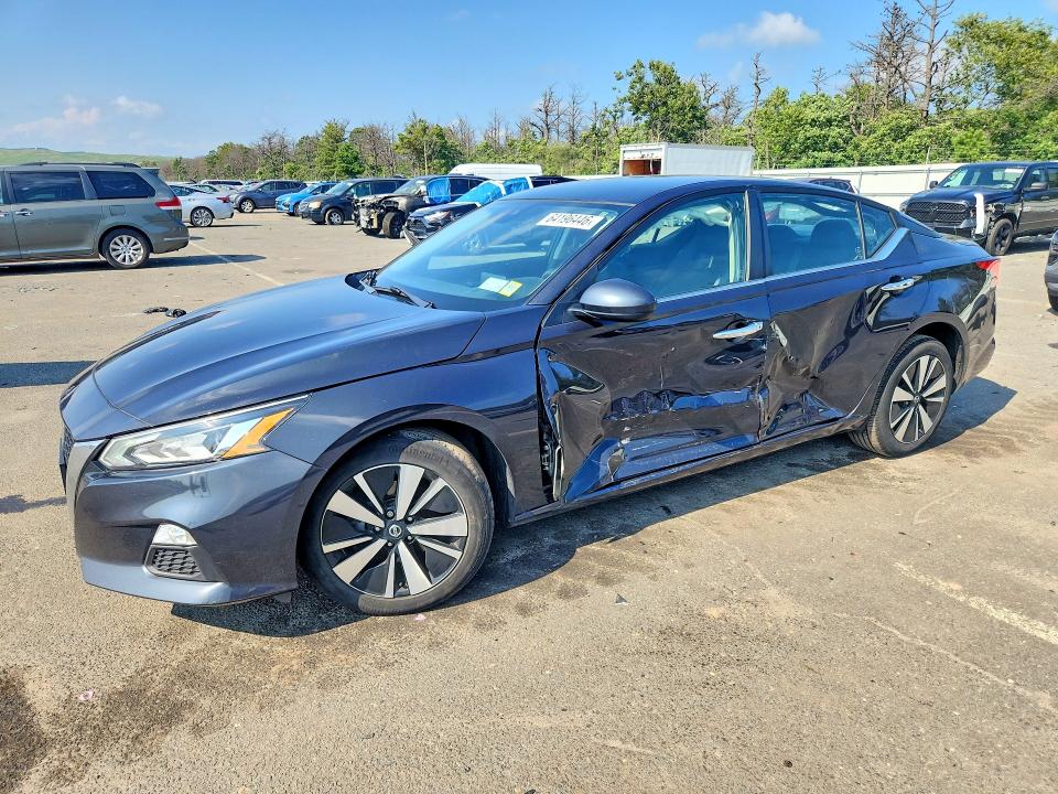 Photo 1 from auction – 2022 NISSAN ALTIMA with VIN 1N4BL4DV9NN329549