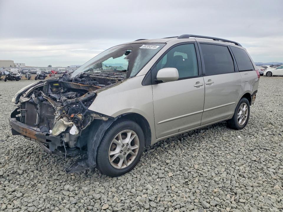 TOYOTA SIENNA 2005 with VIN 5TDBA22C25S039508 - Photo from auction