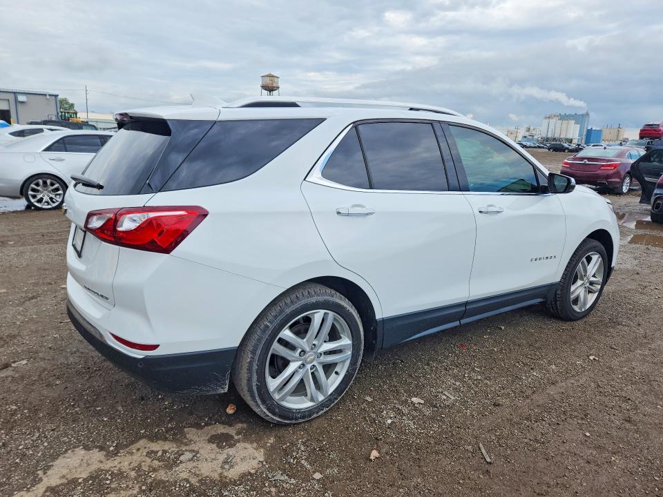 Photo 3 from auction – 2020 CHEVROLET EQUINOX with VIN 2GNAXXEV0L6102558