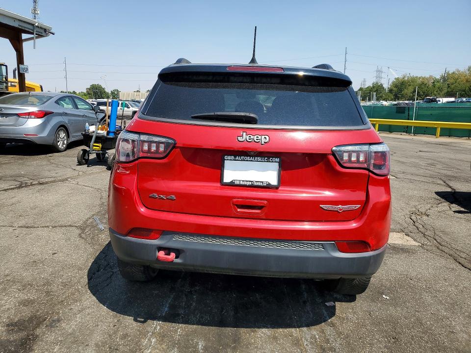 Photo 6 from auction – 2018 JEEP COMPASS with VIN 3C4NJDDB9JT501205