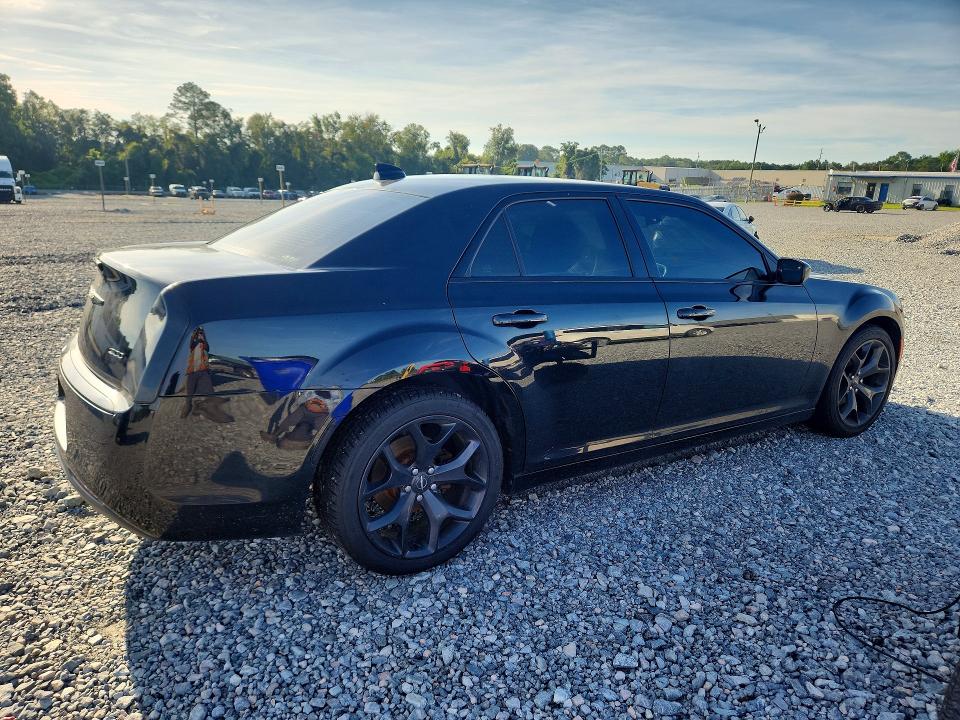 Снимка 3 от търг – 2020 CHRYSLER 300 с VIN 2C3CCAAG9LH175440