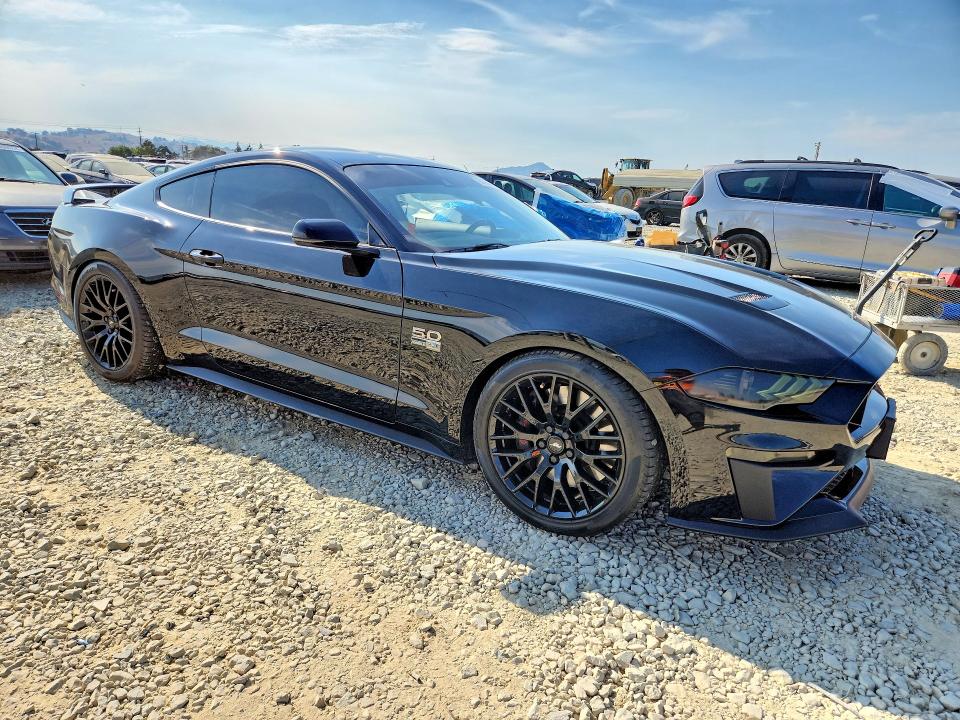 Photo 4 from auction – 2021 FORD MUSTANG with VIN 1FA6P8CF5M5102848