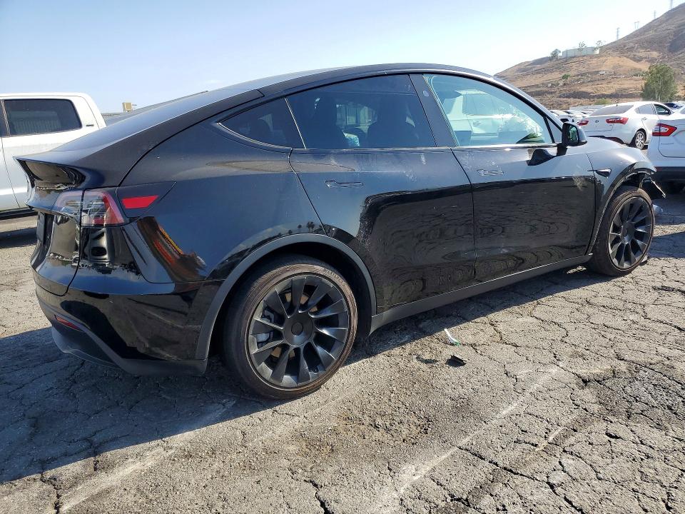 Photo 3 from auction – 2025 TESLA MODEL Y with VIN 7SAYGDED3SF318655