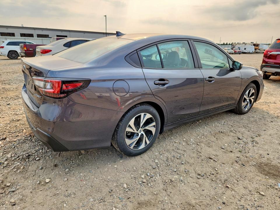 Photo 3 from auction – 2025 SUBARU LEGACY with VIN 4S3BWAD69S3033141