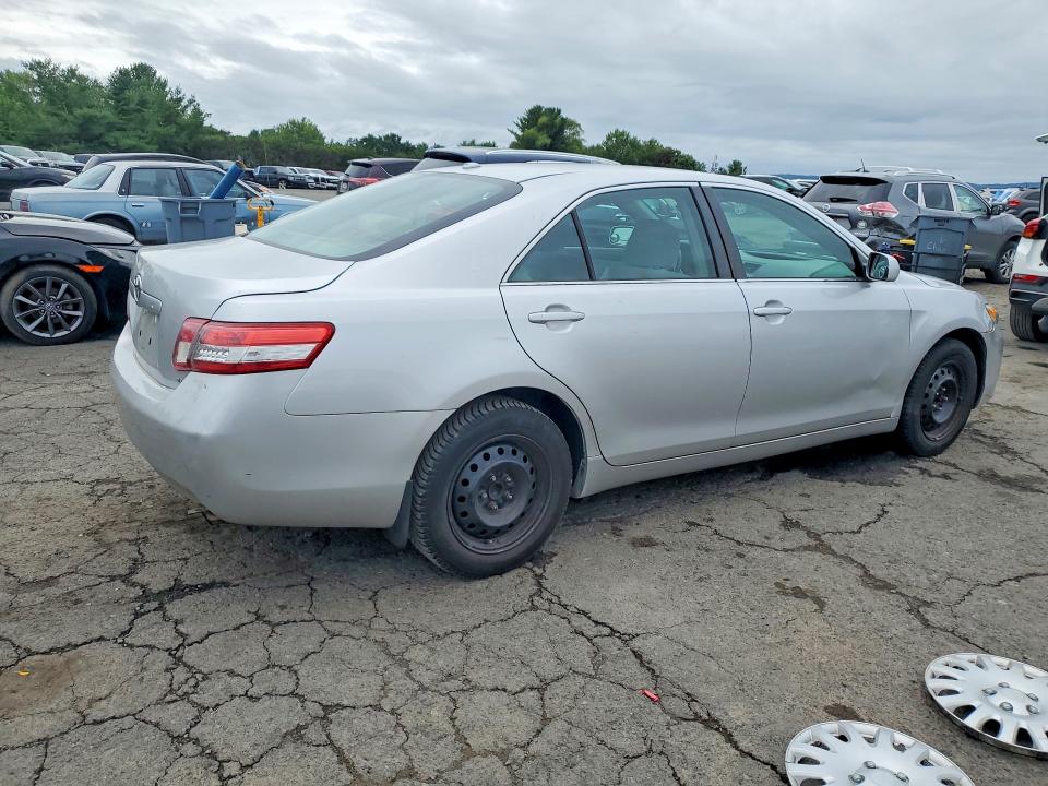 Photo 3 from auction – 2011 TOYOTA CAMRY with VIN 4T1BF3EKXBU171722