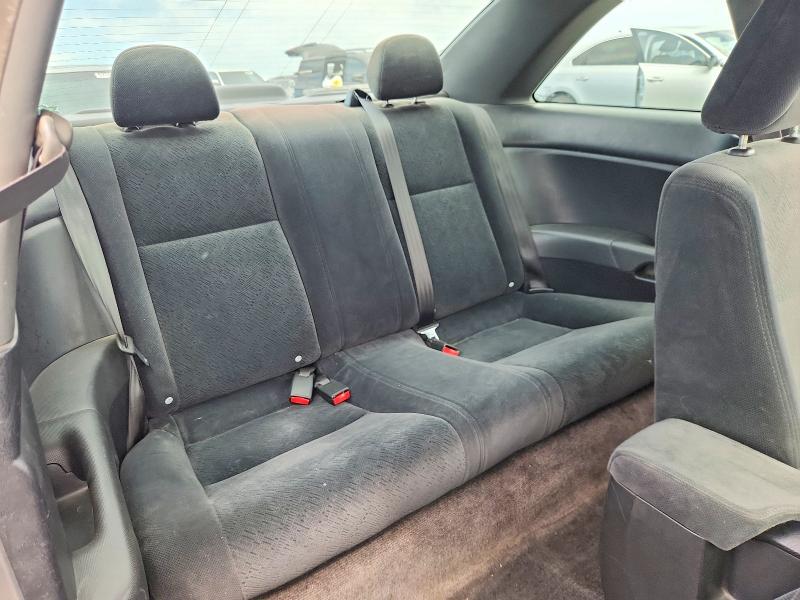 Photo 10 from auction – 2005 HONDA CIVIC with VIN 1HGEM22985L005729