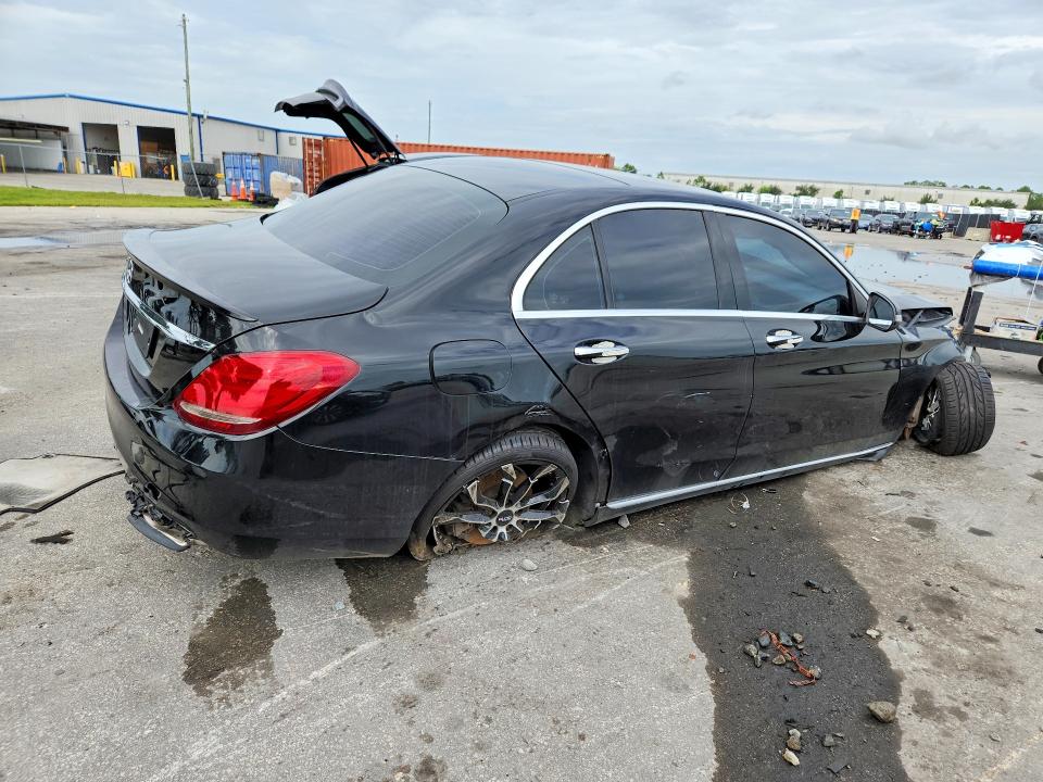 Photo 3 from auction – 2016 MERCEDES-BENZ C with VIN 55SWF4JB0GU101453