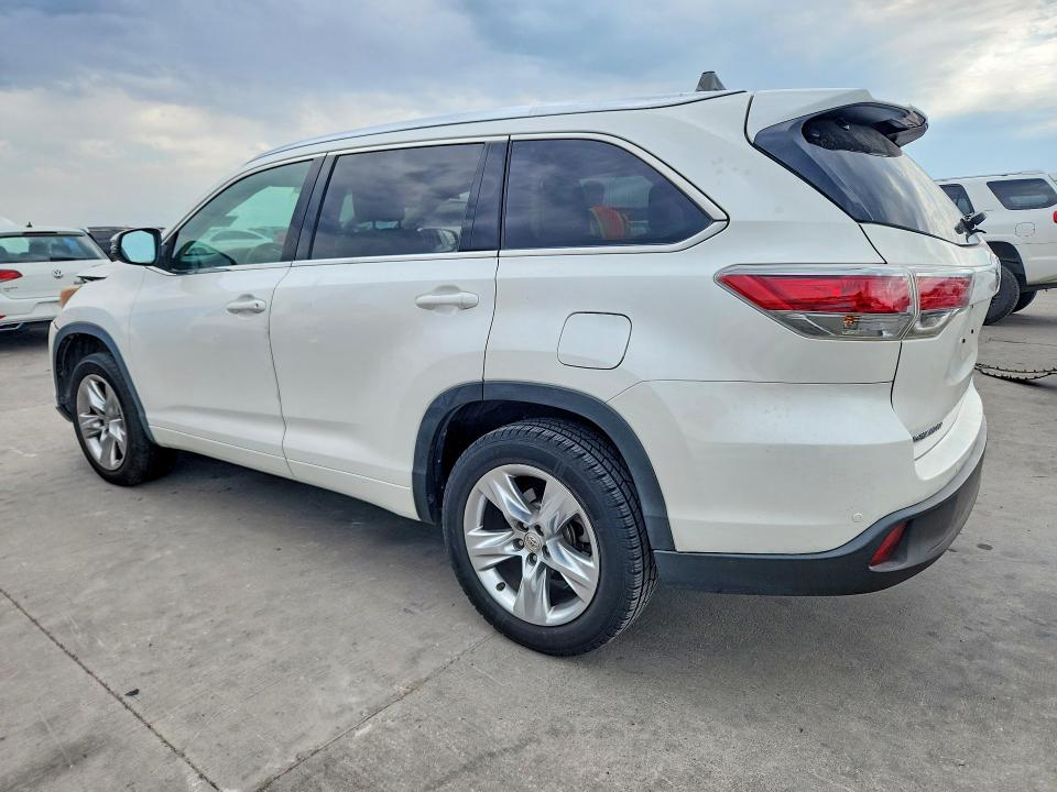 Photo 2 from auction – 2015 TOYOTA HIGHLANDER with VIN 5TDYKRFH7FS064394