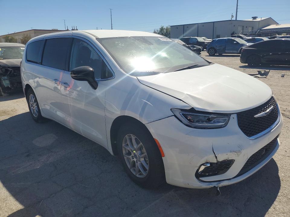 Фото 4 с аукциона – 2024 CHRYSLER PACIFICA с VIN 2C4RC1BG6RR149062