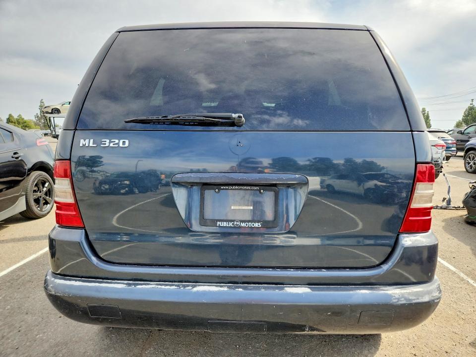 Photo 6 from auction – 2000 MERCEDES-BENZ ML with VIN 4JGAB54E5YA195953