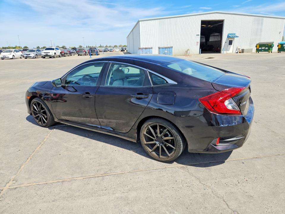 Снимка 2 от търг – 2016 HONDA CIVIC с VIN 2HGFC2F58GH576118