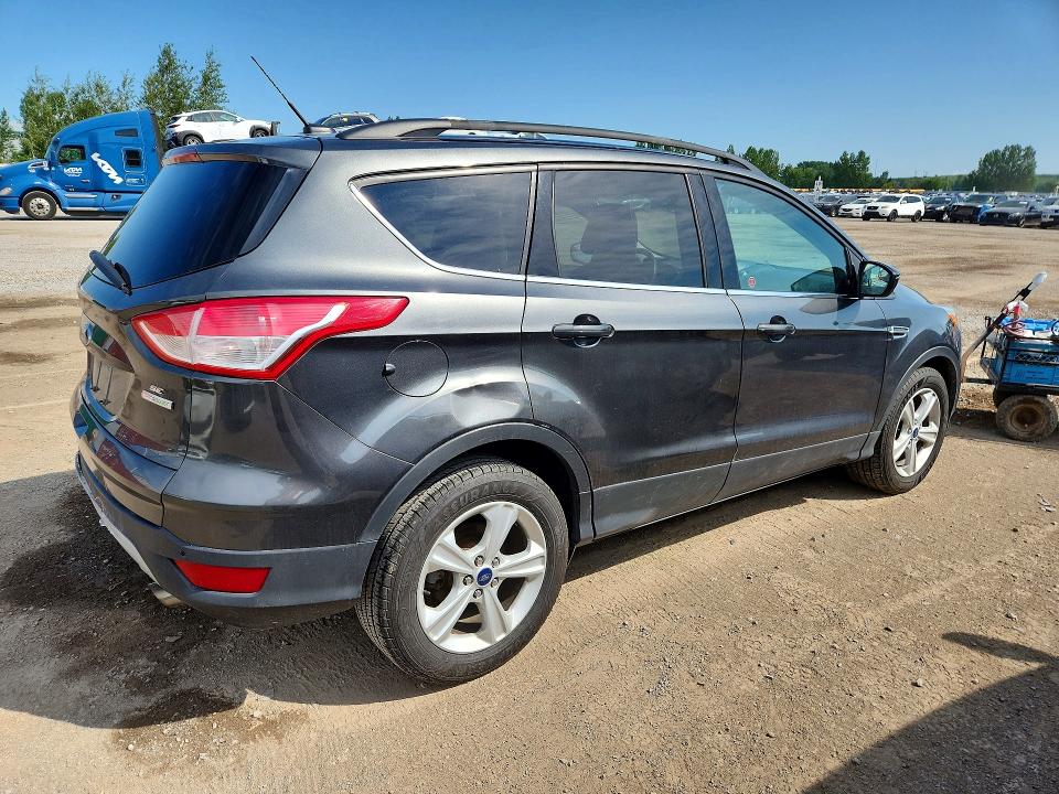 Photo 3 from auction – 2016 FORD ESCAPE with VIN 1FMCU0GX8GUC14866