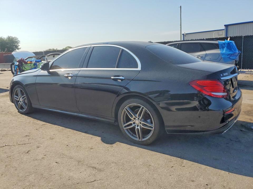 Photo 2 from auction – 2017 MERCEDES-BENZ E with VIN WDDZF4JB4HA055978