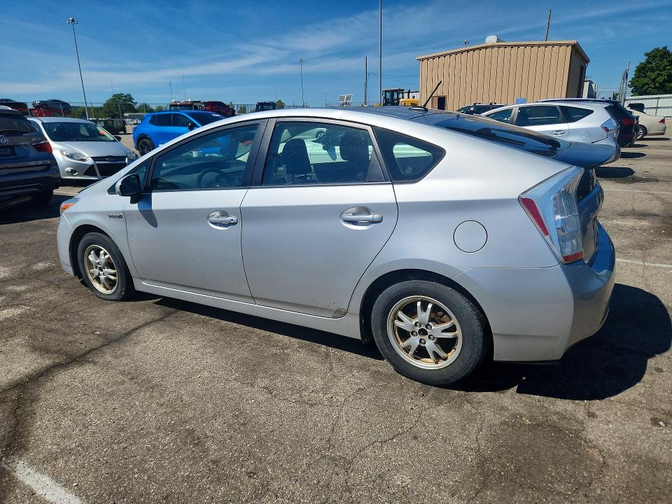 Photo 2 from auction – 2011 TOYOTA PRIUS with VIN JTDKN3DU2B1370226