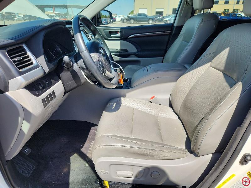 Снимка 7 от търг – 2015 TOYOTA HIGHLANDER с VIN 5TDYKRFH6FS065746