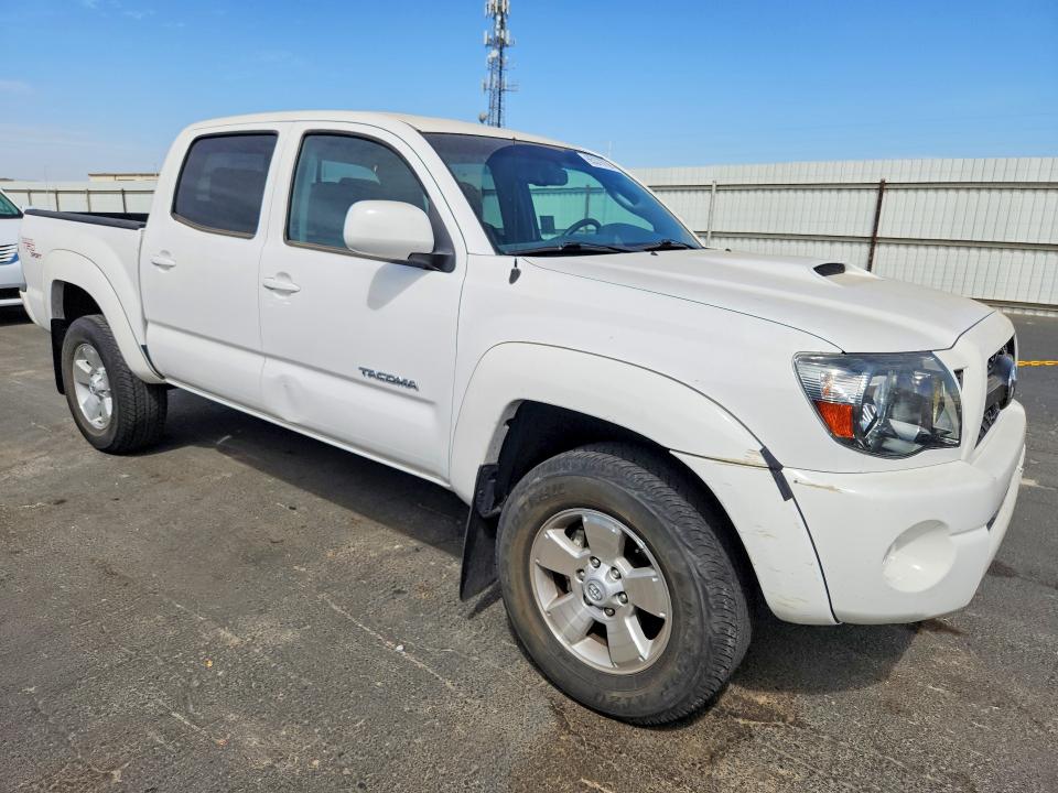 Photo 4 from auction – 2011 TOYOTA TACOMA with VIN 3TMJU4GN3BM113930