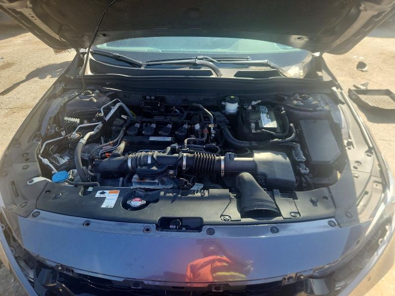 Photo 11 from auction – 2018 HONDA ACCORD with VIN 1HGCV1F3XJA215288