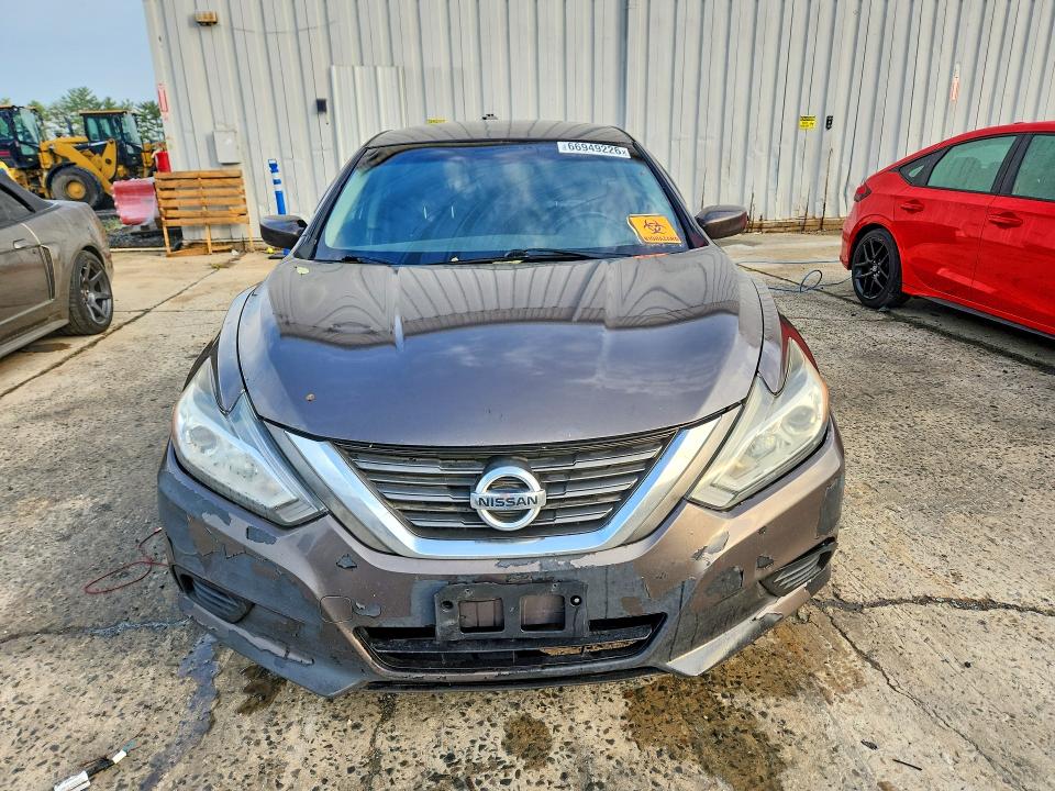 Photo 5 from auction – 2016 NISSAN ALTIMA with VIN 1N4AL3AP1GN318902