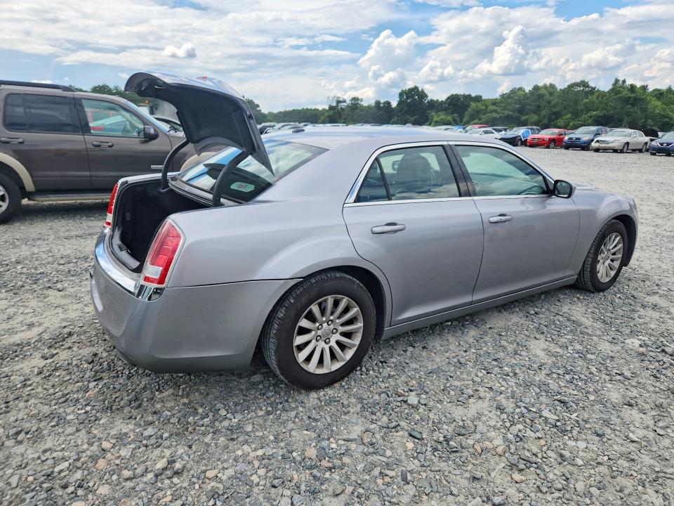 Photo 3 from auction – 2013 CHRYSLER 300 with VIN 2C3CCAAG2DH626953