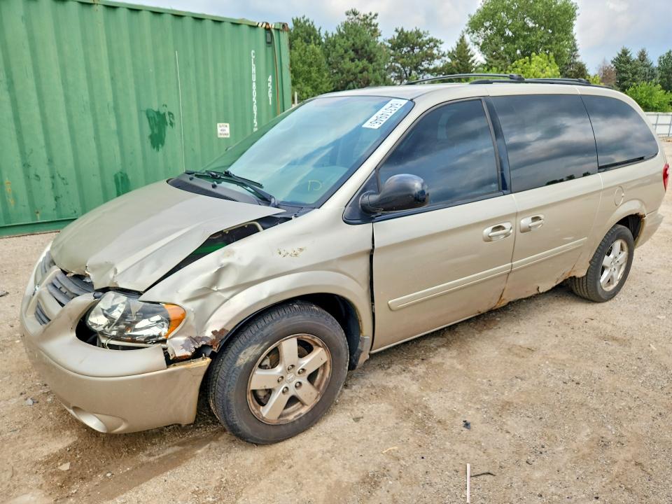 DODGE GRAND CARAVAN 2007 with VIN 2D4GP44L67R148145 - Photo from auction