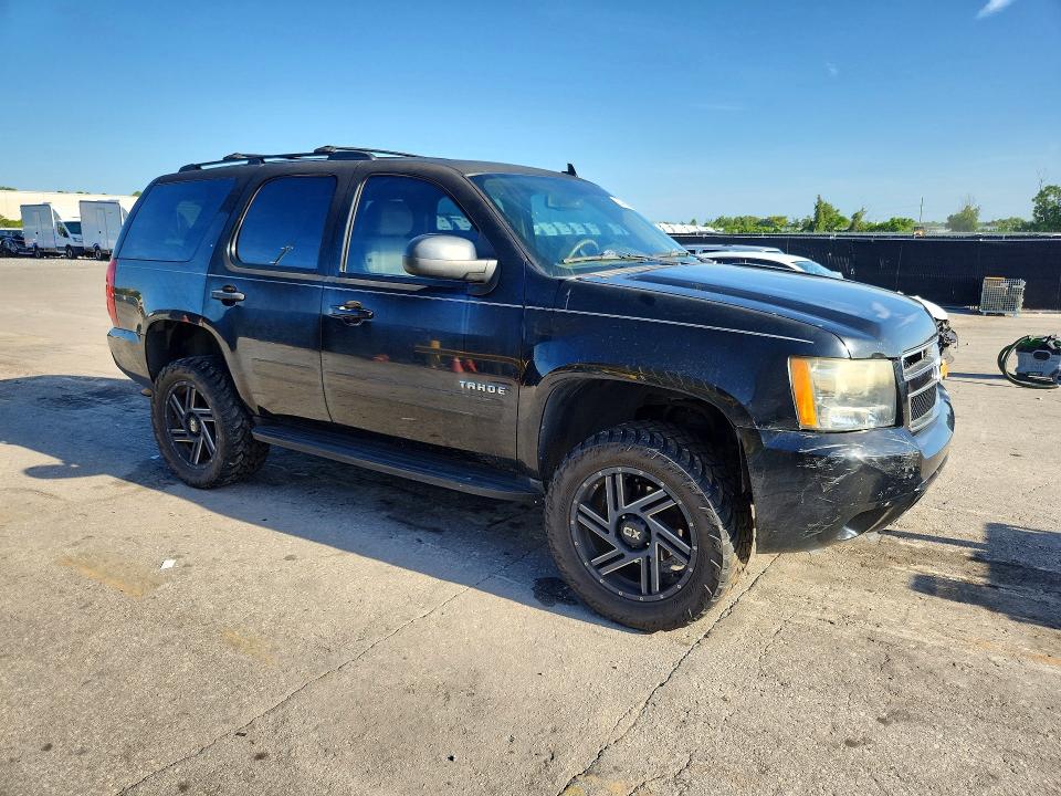 Photo 4 from auction – 2014 CHEVROLET TAHOE with VIN 1GNSCBE00ER196097