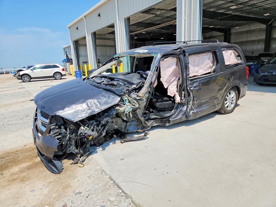 DODGE GRAND CARAVAN 2016 with VIN 2C4RDGCG2GR242284 - Photo from auction