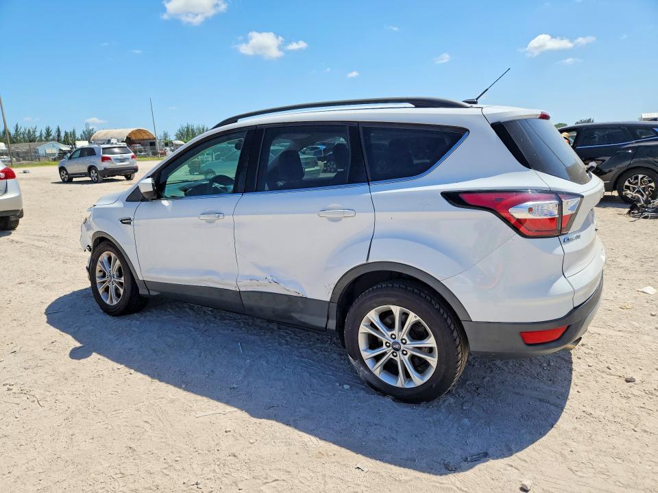 Photo 2 from auction – 2018 FORD ESCAPE with VIN 1FMCU0GD5JUB15368