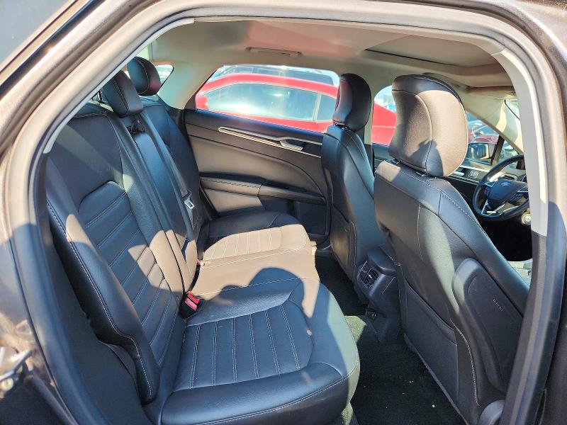 Photo 10 from auction – 2016 FORD FUSION with VIN 3FA6P0HD0GR302742
