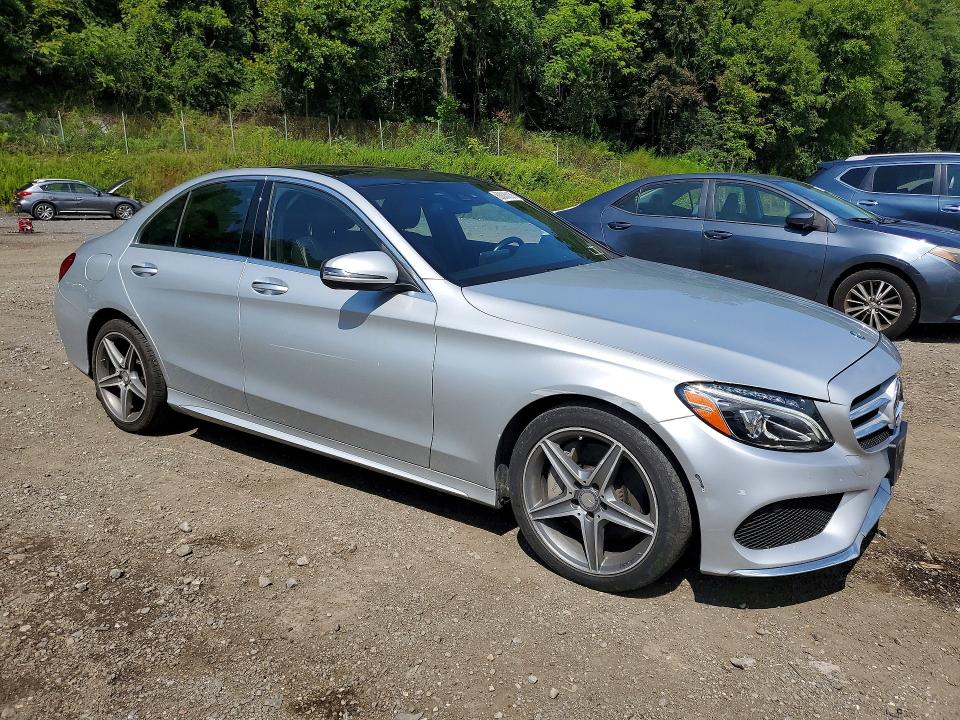Photo 4 from auction – 2016 MERCEDES-BENZ C with VIN WDDWF4KB4GR135914