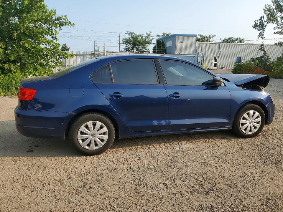 Photo 3 from auction – 2013 VOLKSWAGEN JETTA with VIN 3VW2K7AJ9DM439605