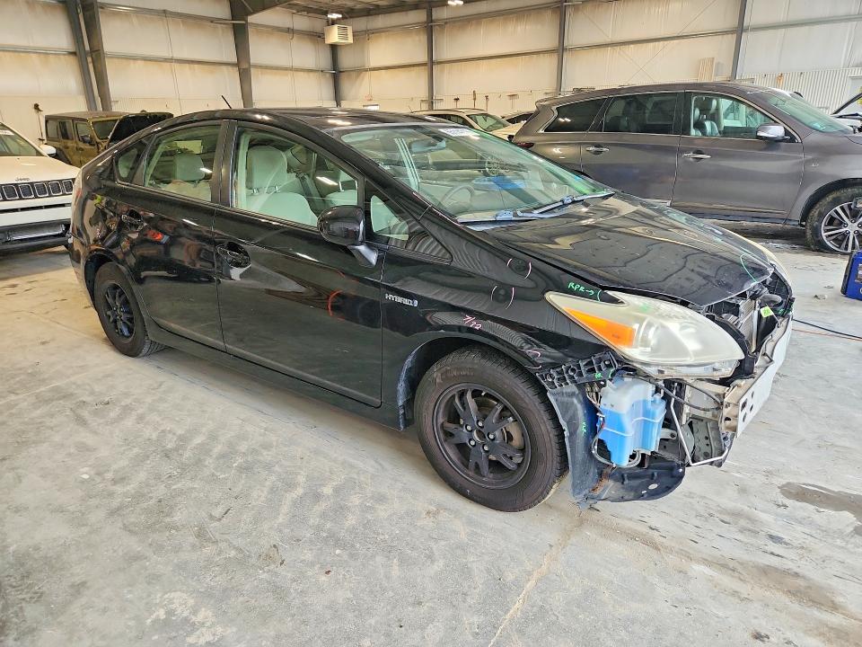 Photo 4 from auction – 2013 TOYOTA PRIUS with VIN JTDKN3DU0D5617223