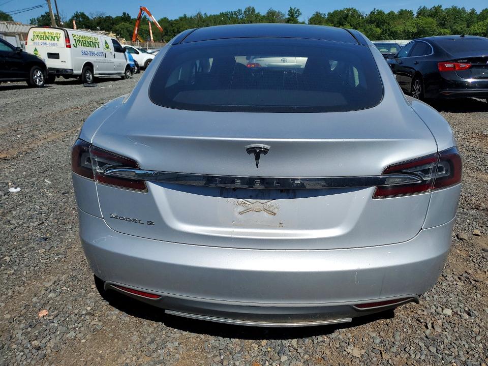 Photo 6 from auction – 2012 TESLA MODEL S with VIN 5YJSA1DN8CFP02395