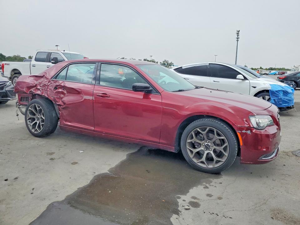 صورة رقم 4 من المزاد - 2018 CHRYSLER 300 مع VIN 2C3CCAAG8JH302045