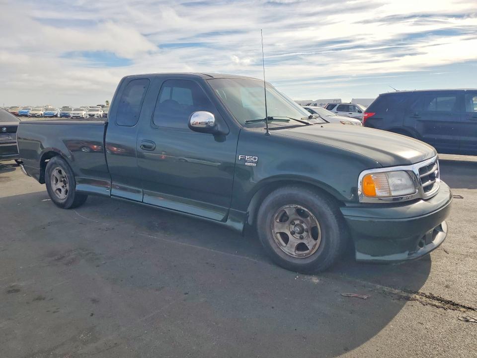 Photo 4 from auction – 2001 FORD F150 with VIN 1FTRX17L01KF39684