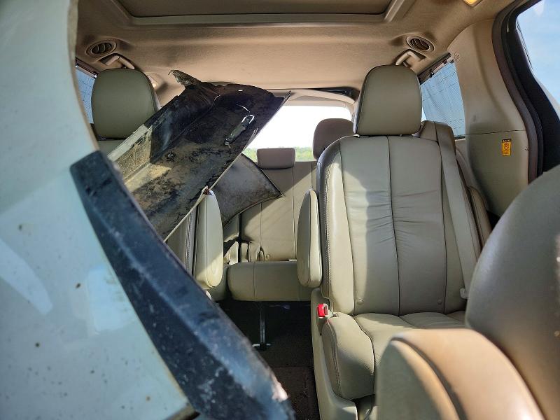 Photo 10 from auction – 2011 TOYOTA SIENNA with VIN 5TDYK3DC0BS078118