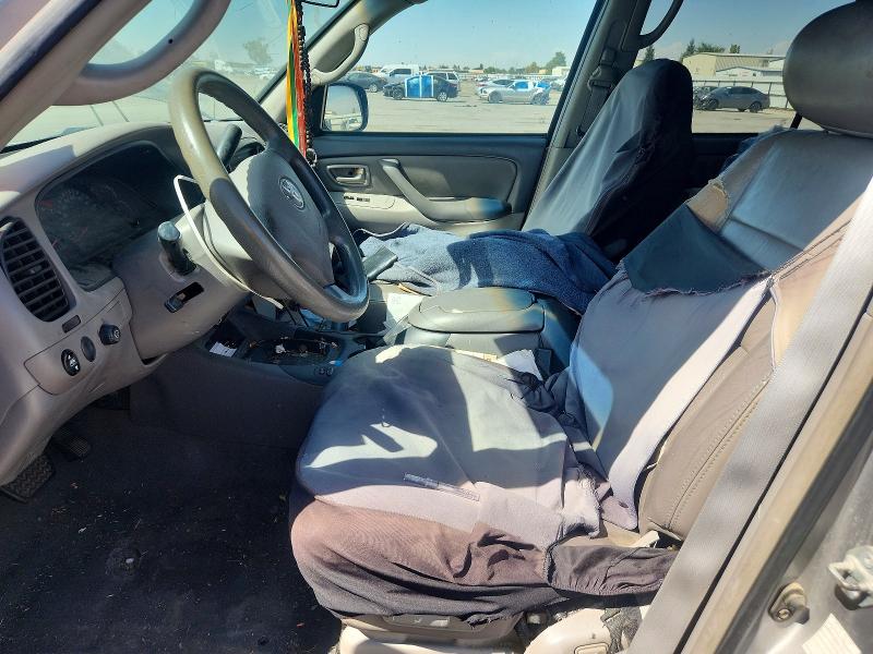 Photo 7 from auction – 2004 TOYOTA SEQUOIA with VIN 5TDZT34A84S228690