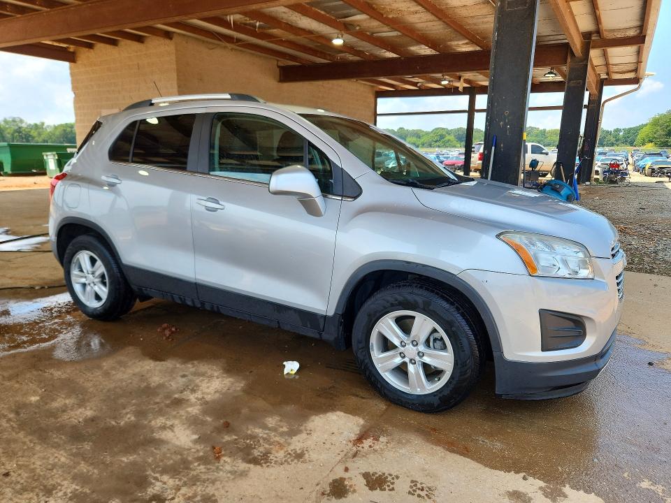 Photo 4 from auction – 2015 CHEVROLET TRAX with VIN 3GNCJLSB4FL246062