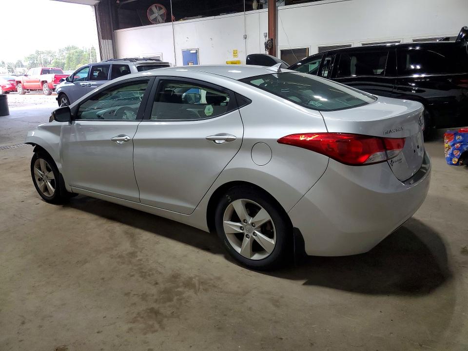 Photo 2 from auction – 2013 HYUNDAI ELANTRA with VIN KMHDH4AE1DU009795