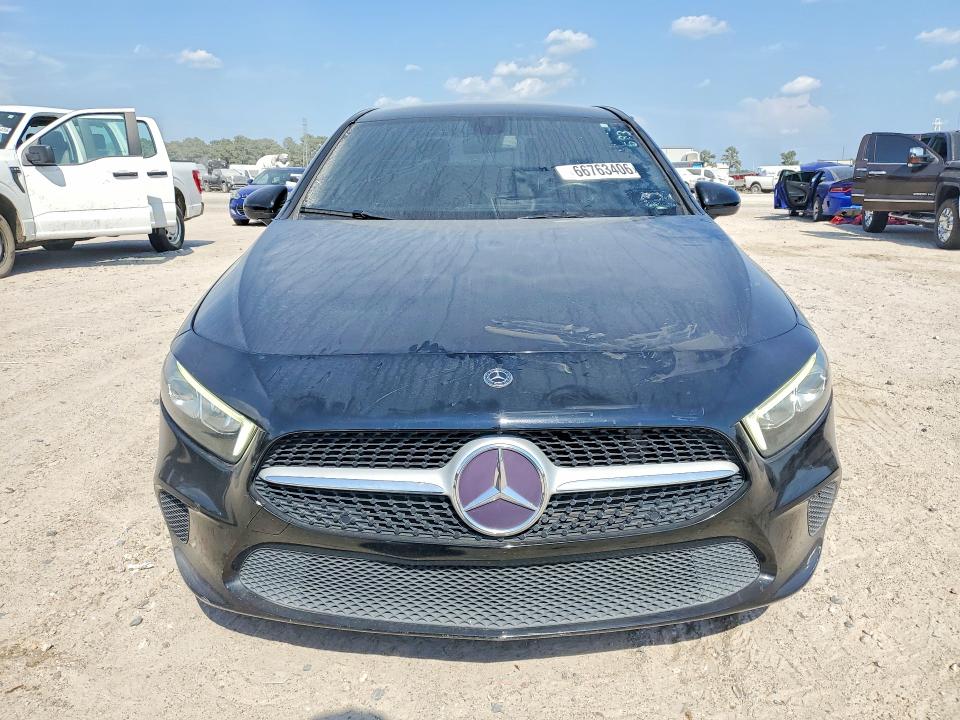 Photo 5 from auction – 2019 MERCEDES-BENZ A with VIN WDD3G4EB4KW033583