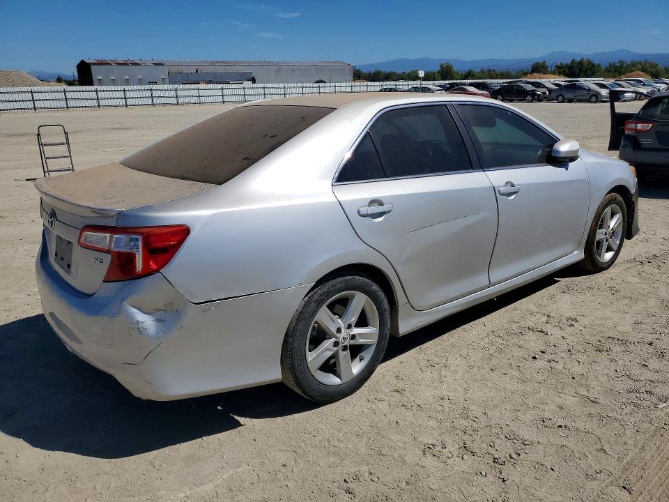 Photo 3 from auction – 2013 TOYOTA CAMRY with VIN 4T1BF1FK9DU220625