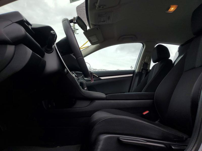 Photo 7 from auction – 2018 HONDA CIVIC with VIN 2HGFC2F58JH012556